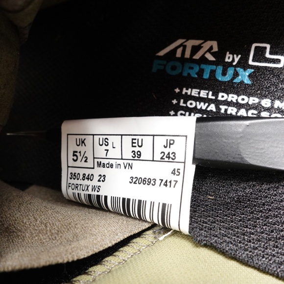 NEW Size 7 Women's LOWA Fortux Hiking Shoes 320693-7417 Seaweed/Apricot - Picture 2 of 7